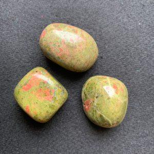 Камень «Яшма» зеленая